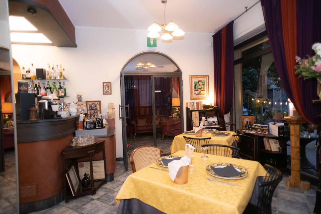 Hotel Magnolia Albenga Exterior foto