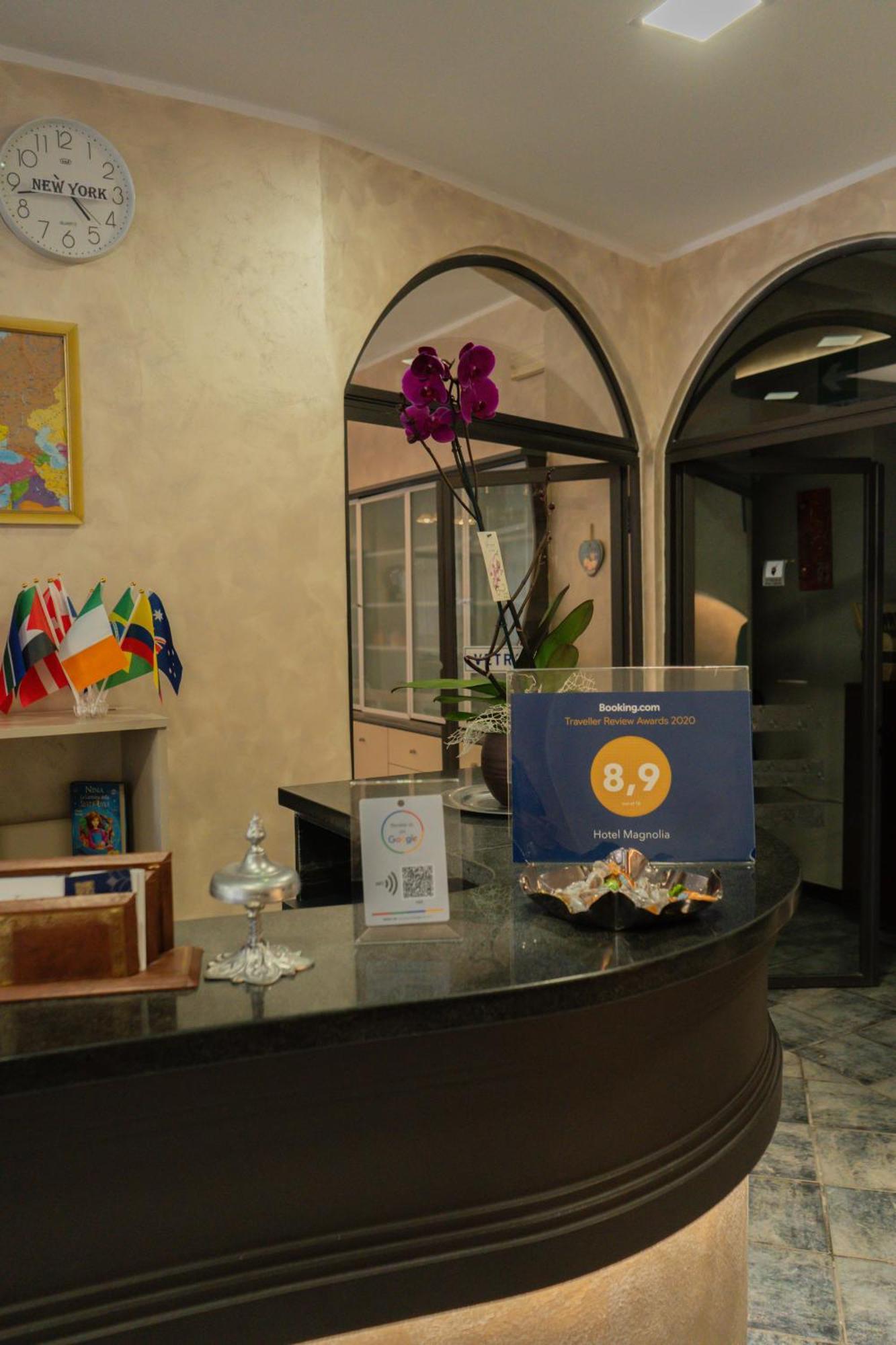 Hotel Magnolia Albenga Exterior foto