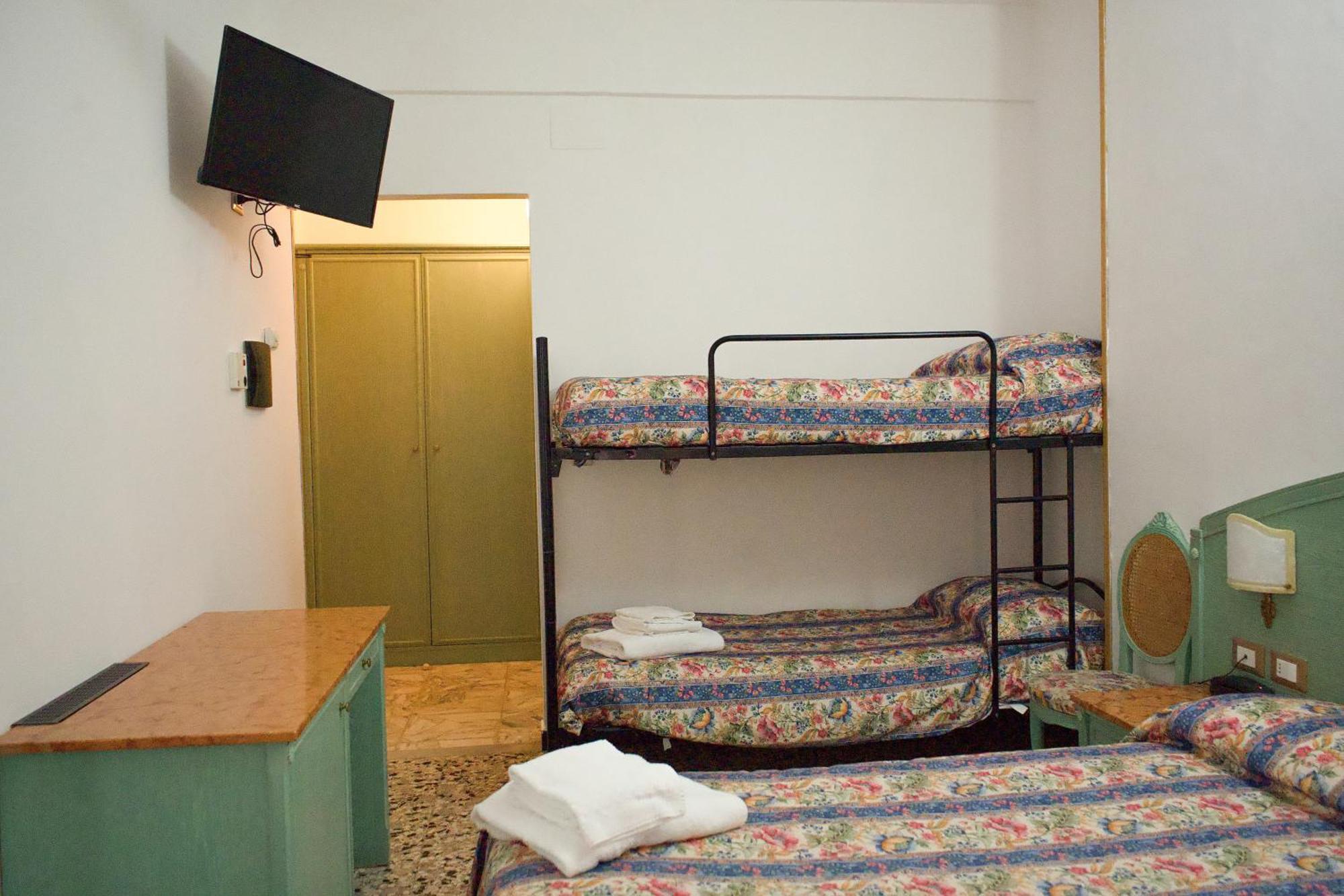 Hotel Magnolia Albenga Exterior foto